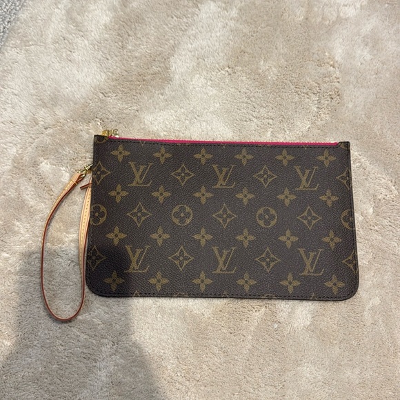 Louis Vuitton Wristlet! NWOT - Picture 1 of 5